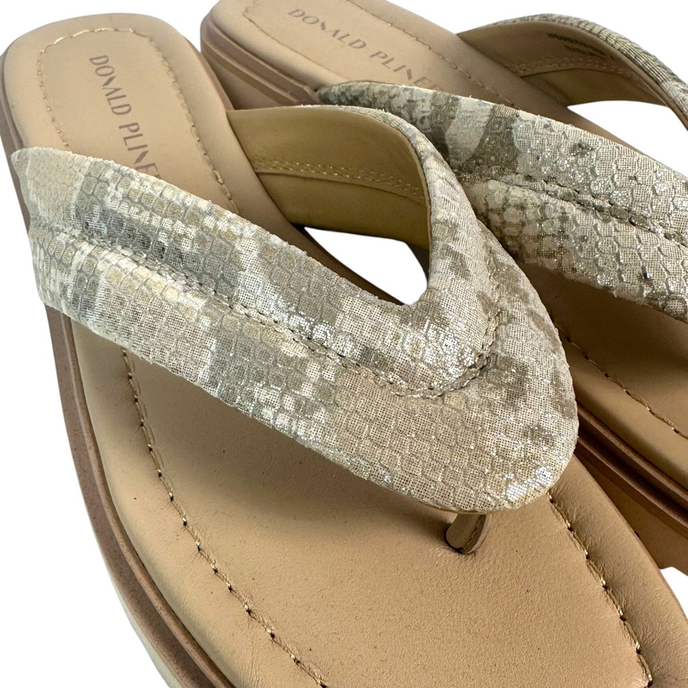Donald Pliner Sandals Barbera Metallic Snakeskin Platform Thong Tan 8.5 NWOT - Picture 8 of 11